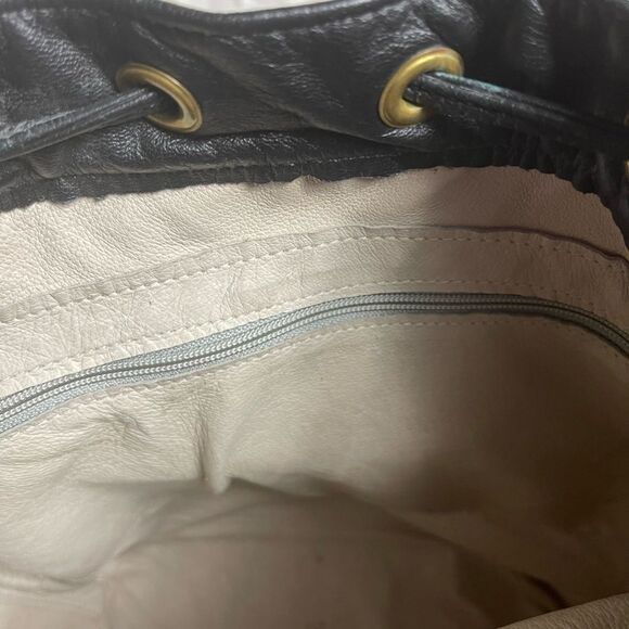 Brown croc prints black trims vegan leather bucket style drawstring shoulder bag - Picture 11 of 13